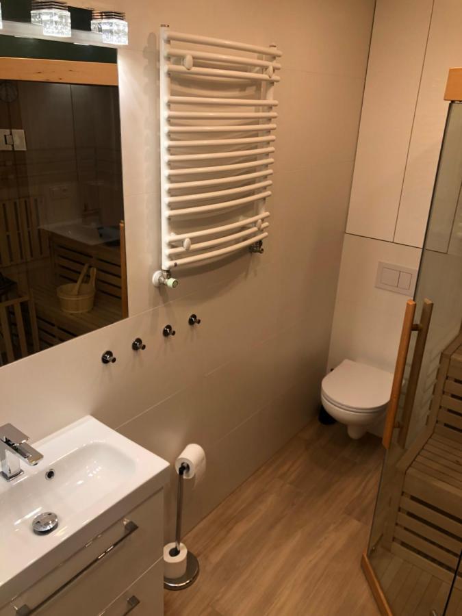 Klimatyzowany Apartament Egipt Z Sauna I Miejscem Parkingowym キェルツェ エクステリア 写真