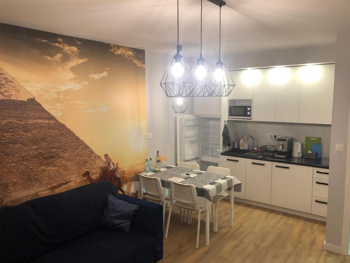 Klimatyzowany Apartament Egipt Z Sauna I Miejscem Parkingowym キェルツェ エクステリア 写真