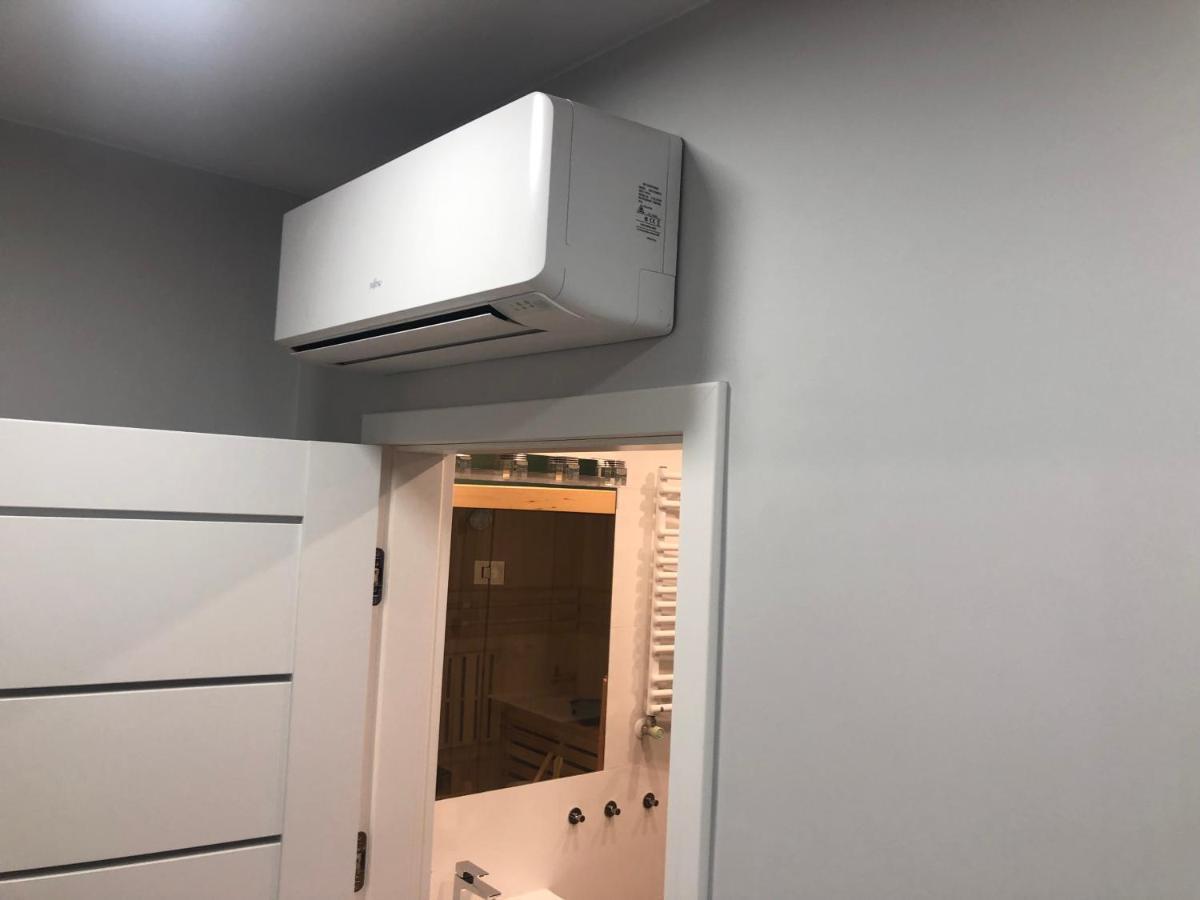 Klimatyzowany Apartament Egipt Z Sauna I Miejscem Parkingowym キェルツェ エクステリア 写真